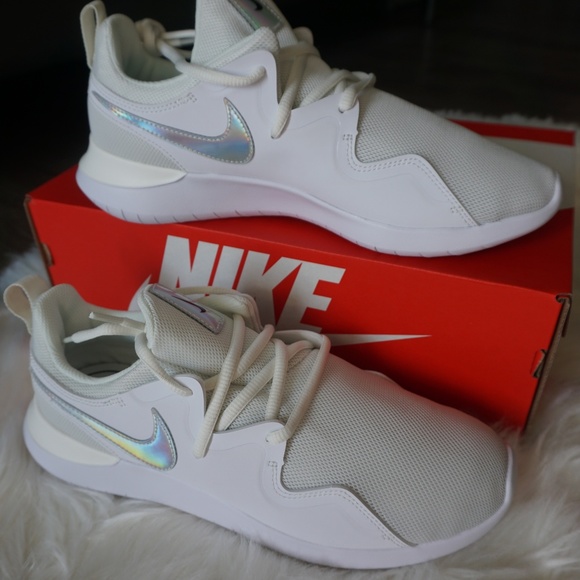Nike Tessen running shoes white NWB training - Picture 5 of 7